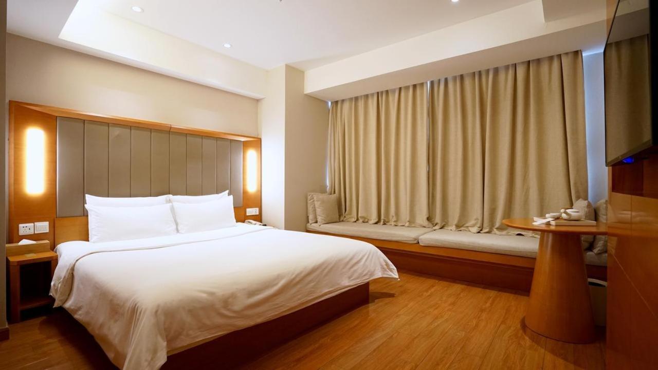 Hotel Ji Shanghai
