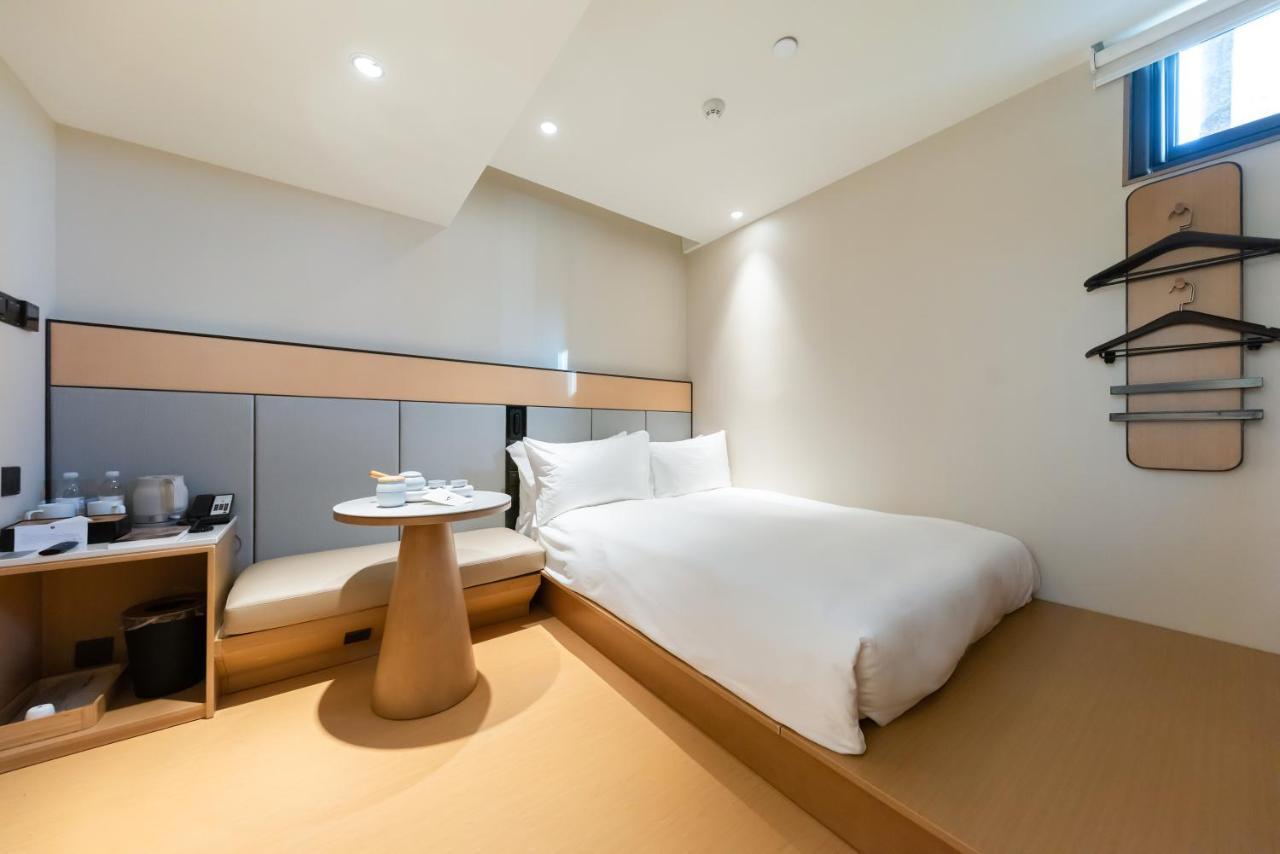 Ji 3* Shanghai